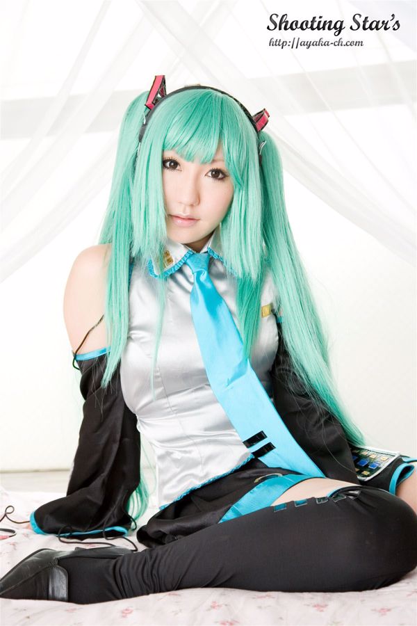 サ ク (Ayaka Saku Ayaka) "VOCALOID" Hatsune Miku [Estrella fugaz]