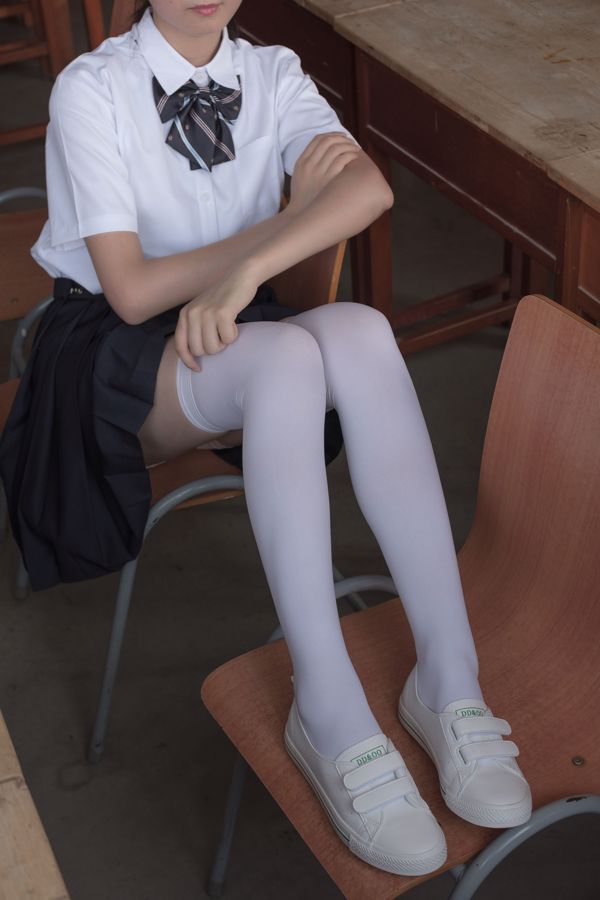 JK White Silk Girl di Ruang Kelas [Yayasan Sen Luo] [BETA-022]