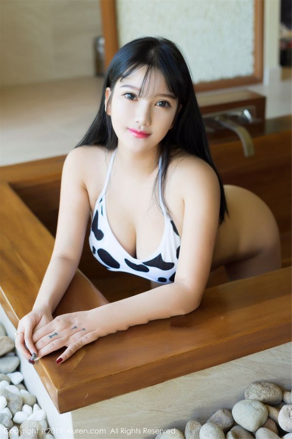 Xiao Yunai "Sexy Cow Lingerie and Elegant Bathrobe" [Hideto XIUREN] No.1603