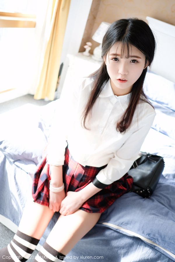 Ye Zi Kecil yang Lucu "Baju Pakaian Siswa + Dress Up Lace Lingerie" [优 星 馆 UXING] VOL.046