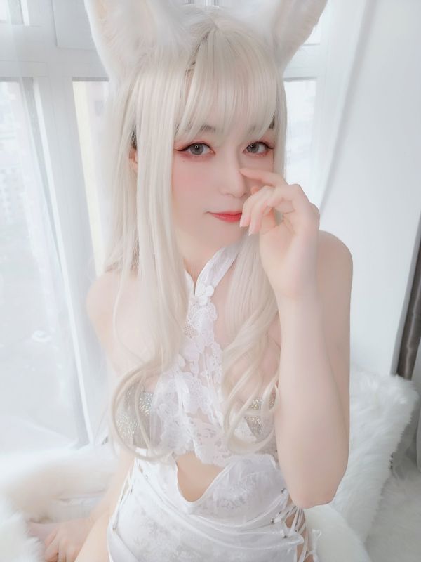 [COS phúc lợi] Miss Coser Baiyin - Thỏ trắng