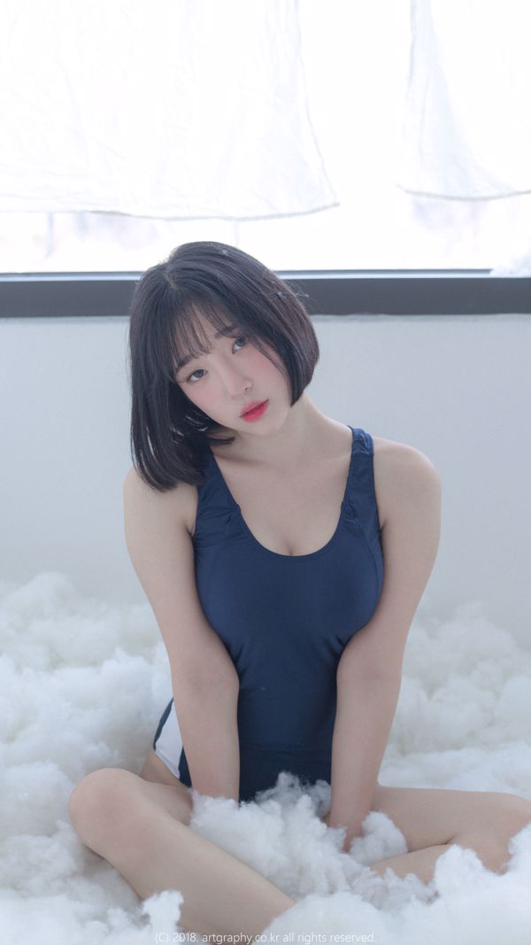 Girl Jiang Renqing „Dead Reservoir Water + Private Photography on the Balcony” [ARTGRAVIA] VOL.045